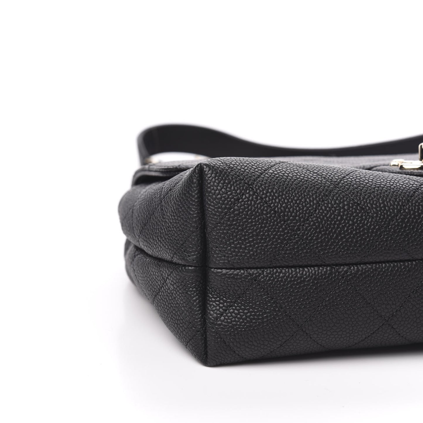 Caviar Quilted City Walk Flap Black