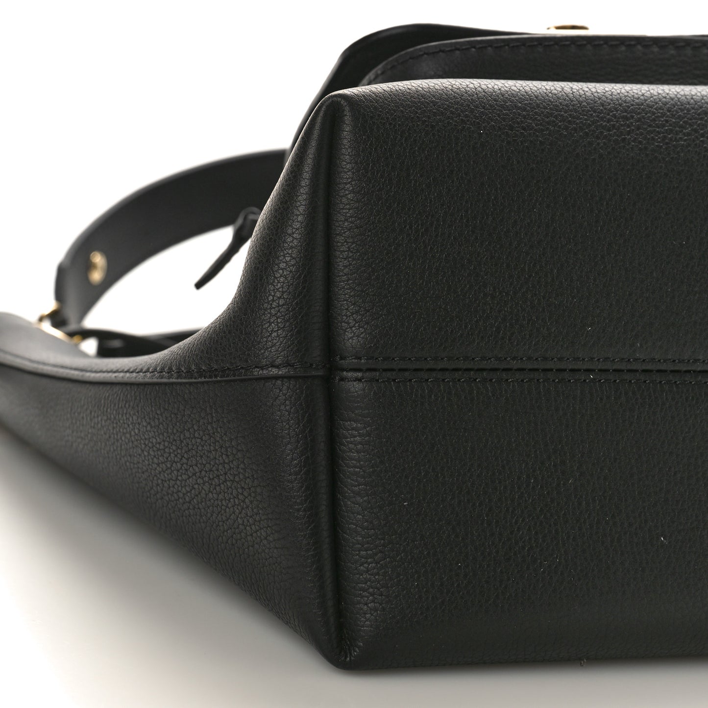 Calfskin Lockme Bucket MM Black