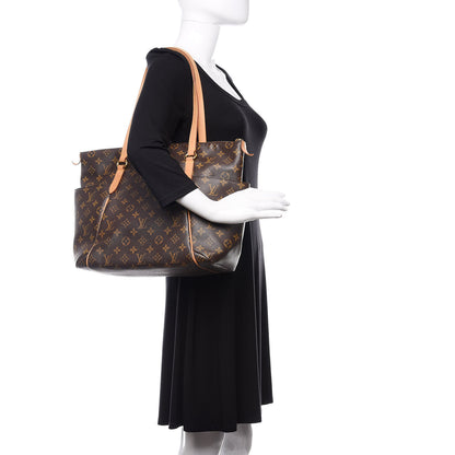 Louis Vuitton Monogram Totally MM 2 of 11