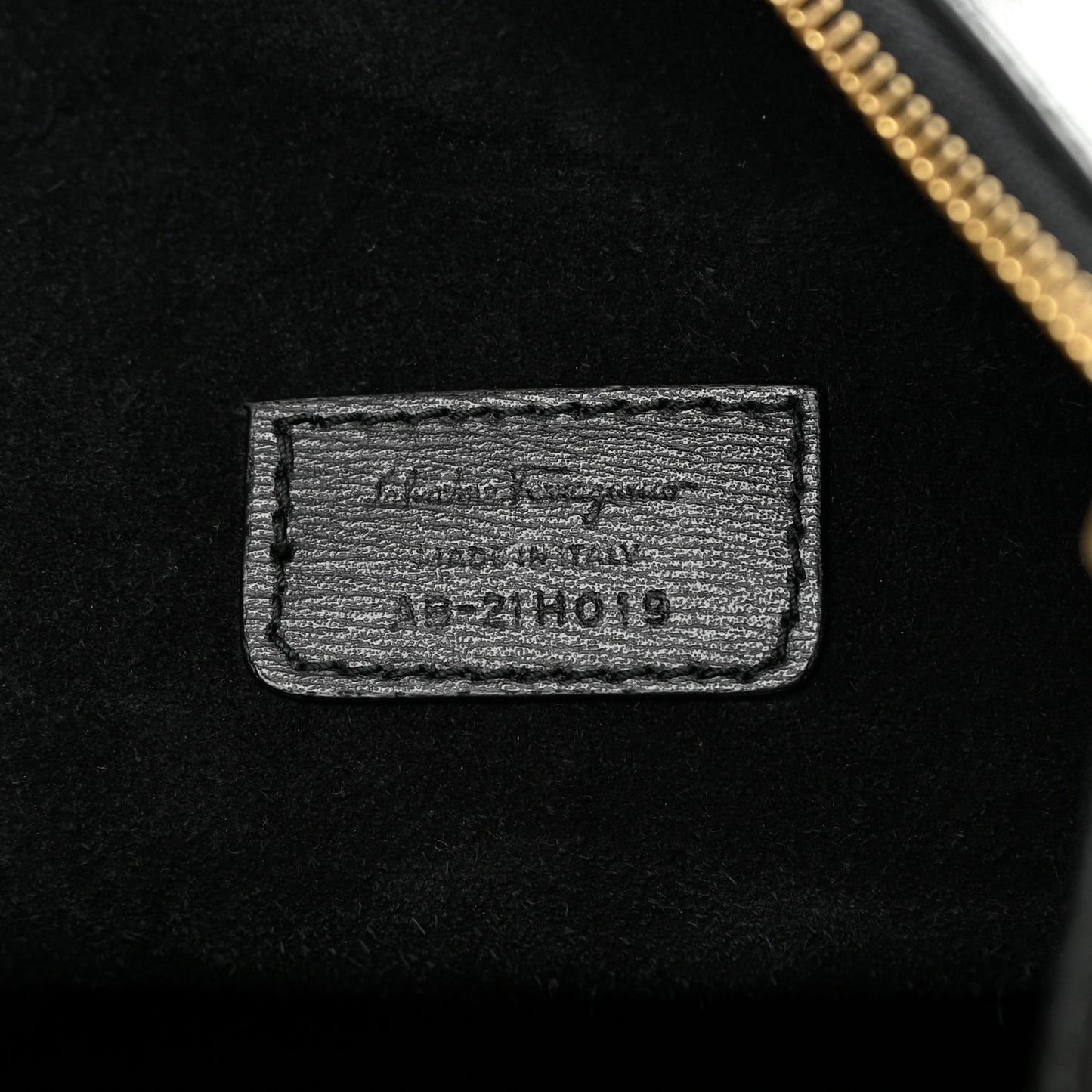 Calfskin Medium Gancini Tote Black
