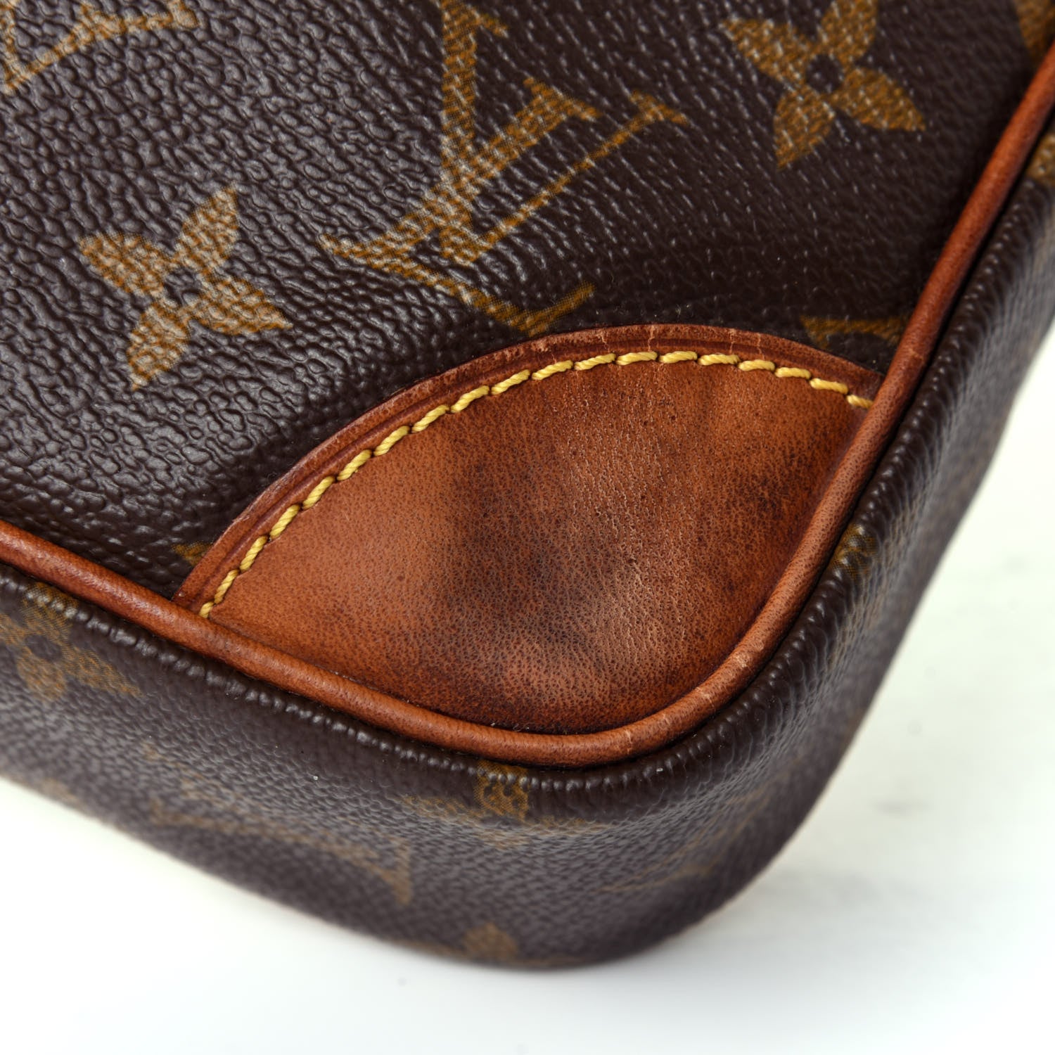 Louis Vuitton Monogram Danube 21 9 of 12
