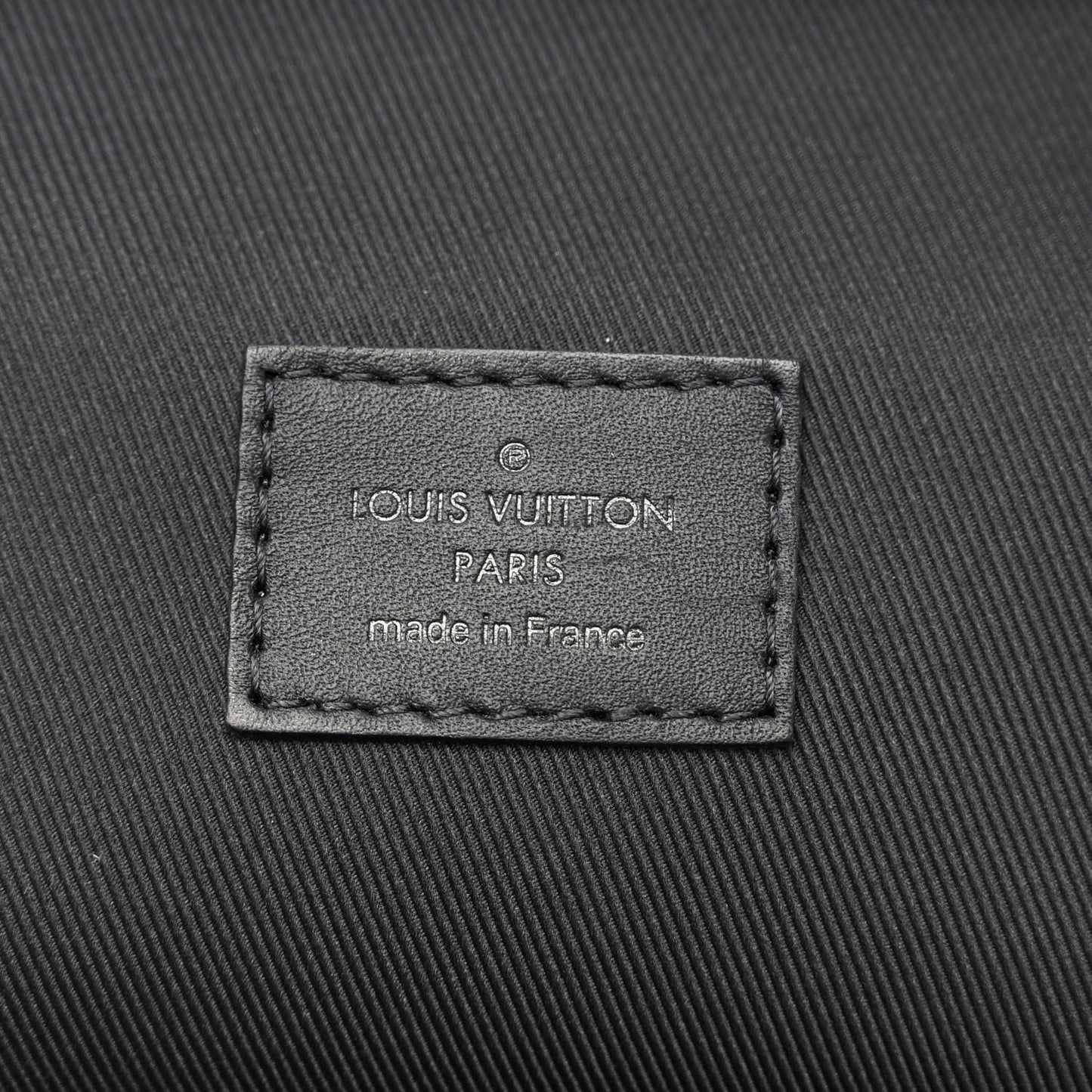 Damier Infini Avenue Sling Bag Onyx