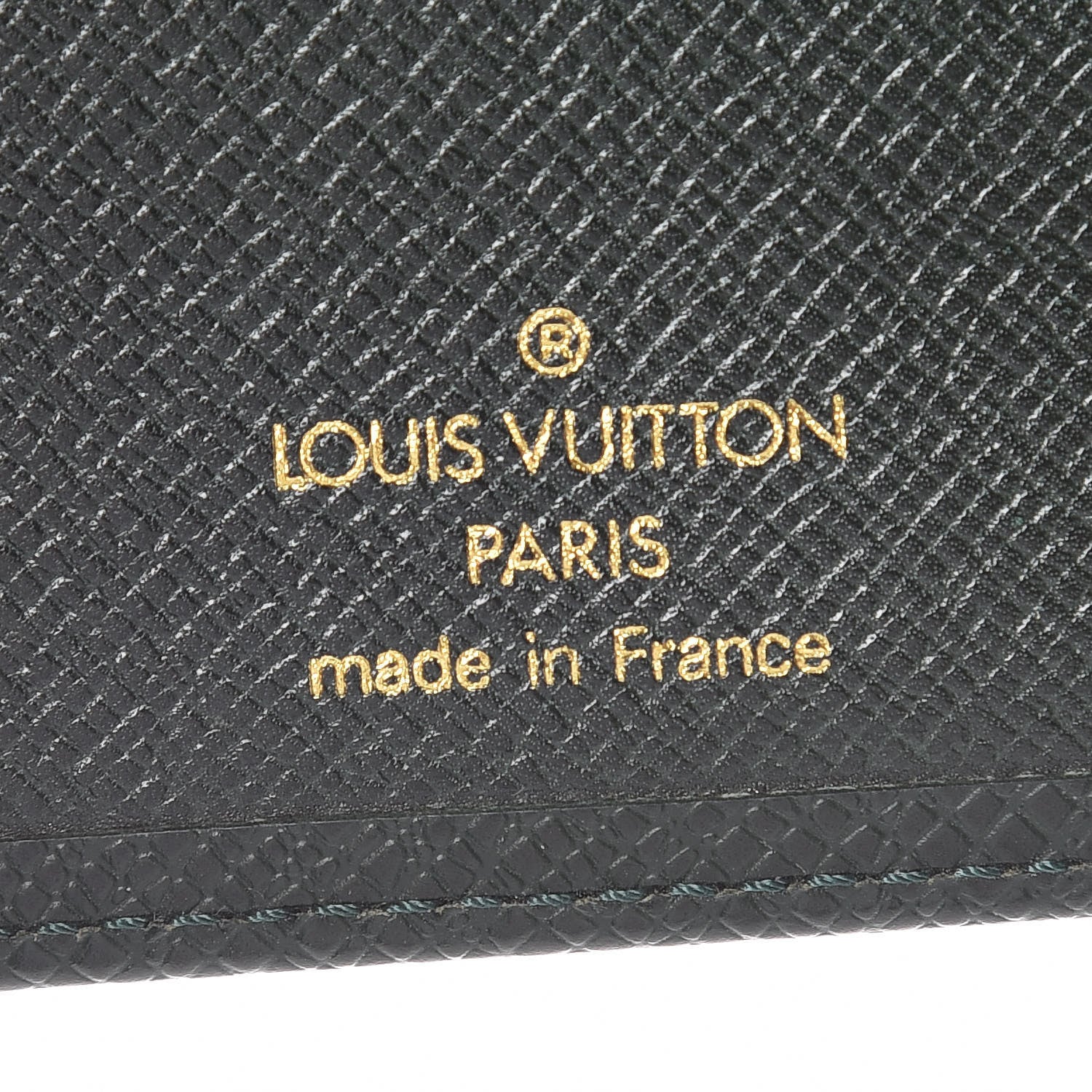 Louis Vuitton Taiga Medium Ring Agenda Cover Epicea 6 of 7