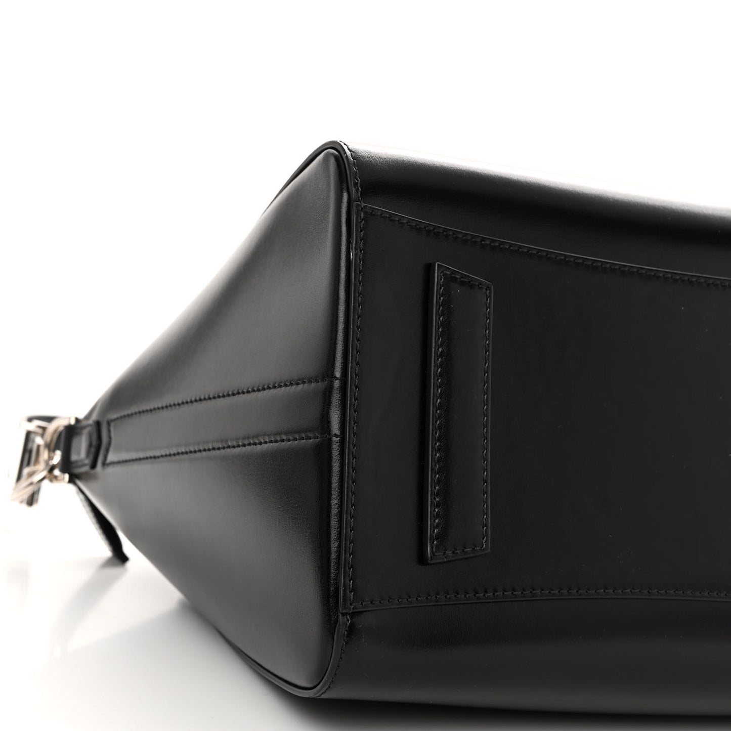 Shiny Lord Calfskin Medium Antigona Black