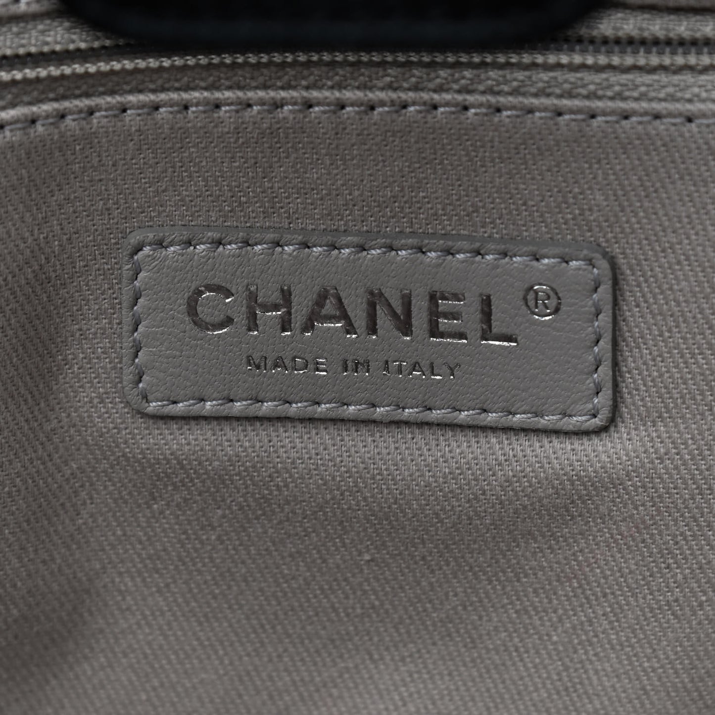 Glazed Calfskin Large Deauville Tote Black