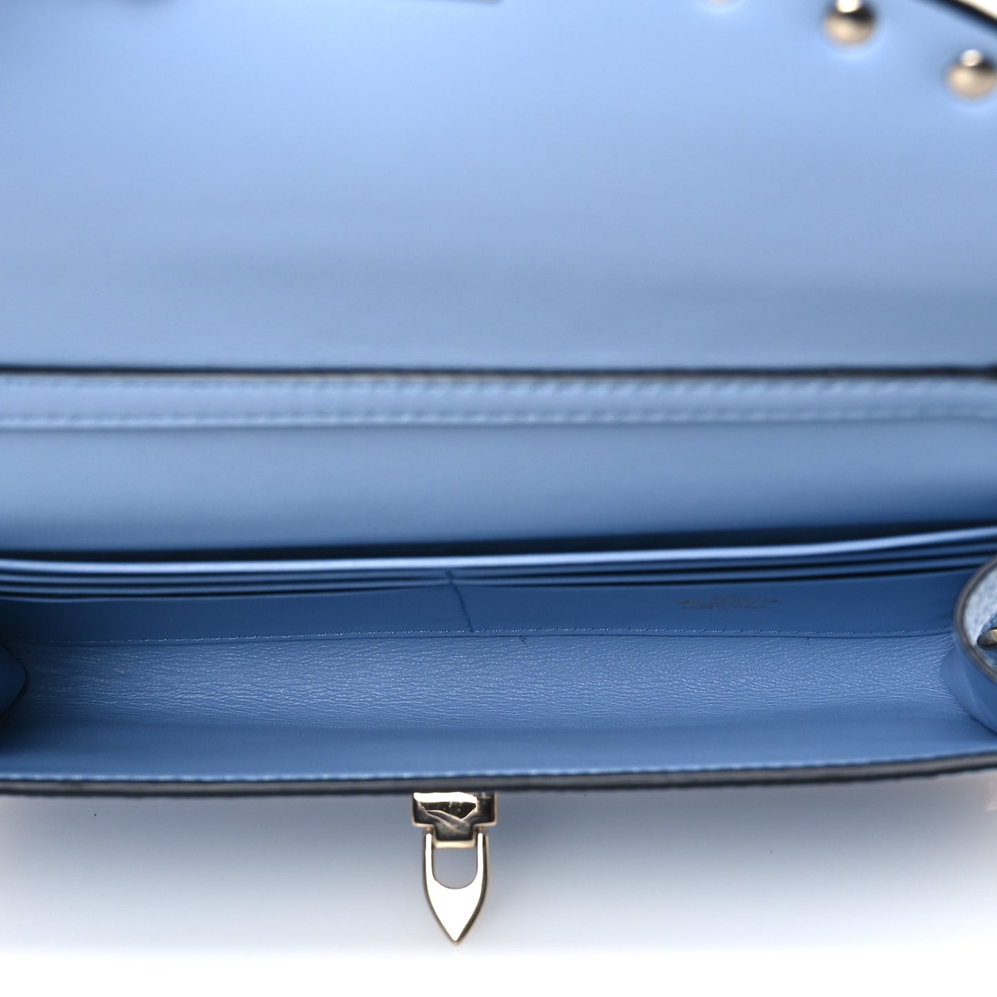 Grainy Calfskin Rockstud Flip Lock Wallet With Chain Popeline Blue