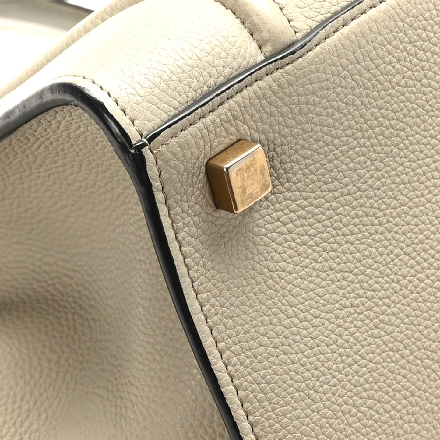 Grained Calfskin Medium Phantom Luggage Taupe