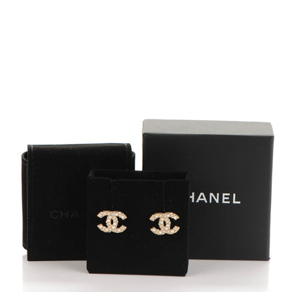 Chanel Pearl CC Earrings Gold 5 of 5