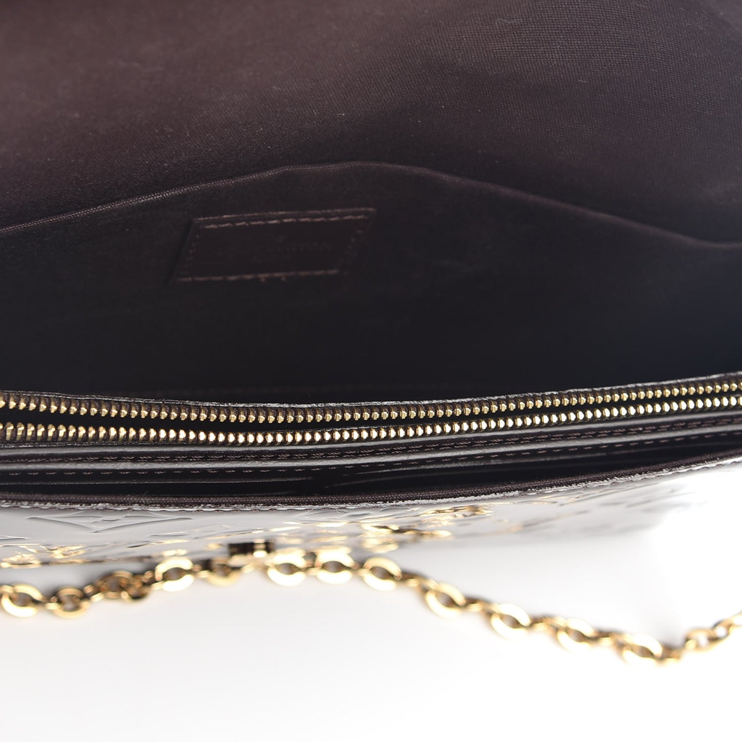 Vernis Pochette Felicie Chain Wallet Amarante