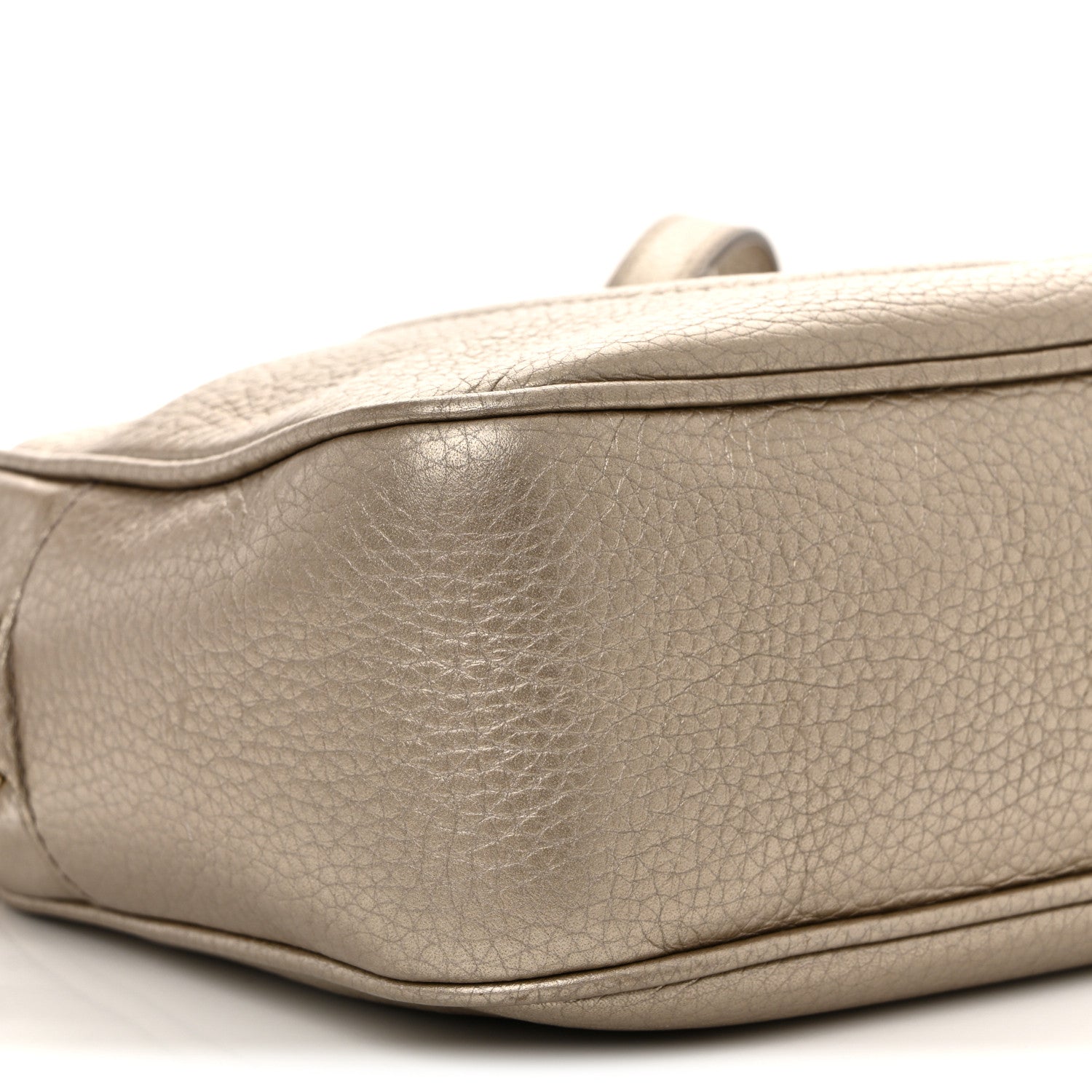 Gucci Metallic Pebbled Calfskin Small Soho Disco Bag Golden Beige 10 of 13
