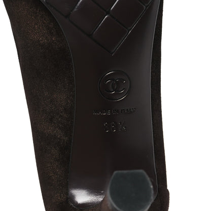 Chanel Coated Suede CC Cap Toe Pumps 38.5 Black Brown 7 of 9