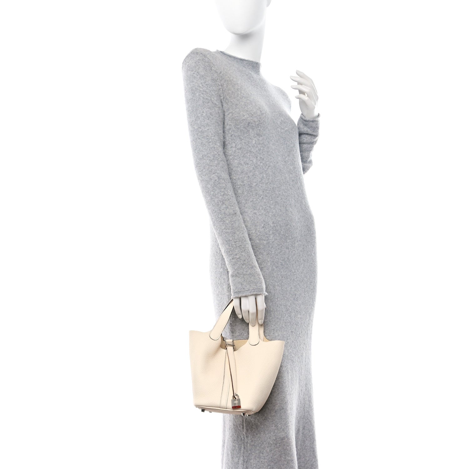 Hermes Taurillon Clemence Picotin Lock 18 PM Nata 2 of 17