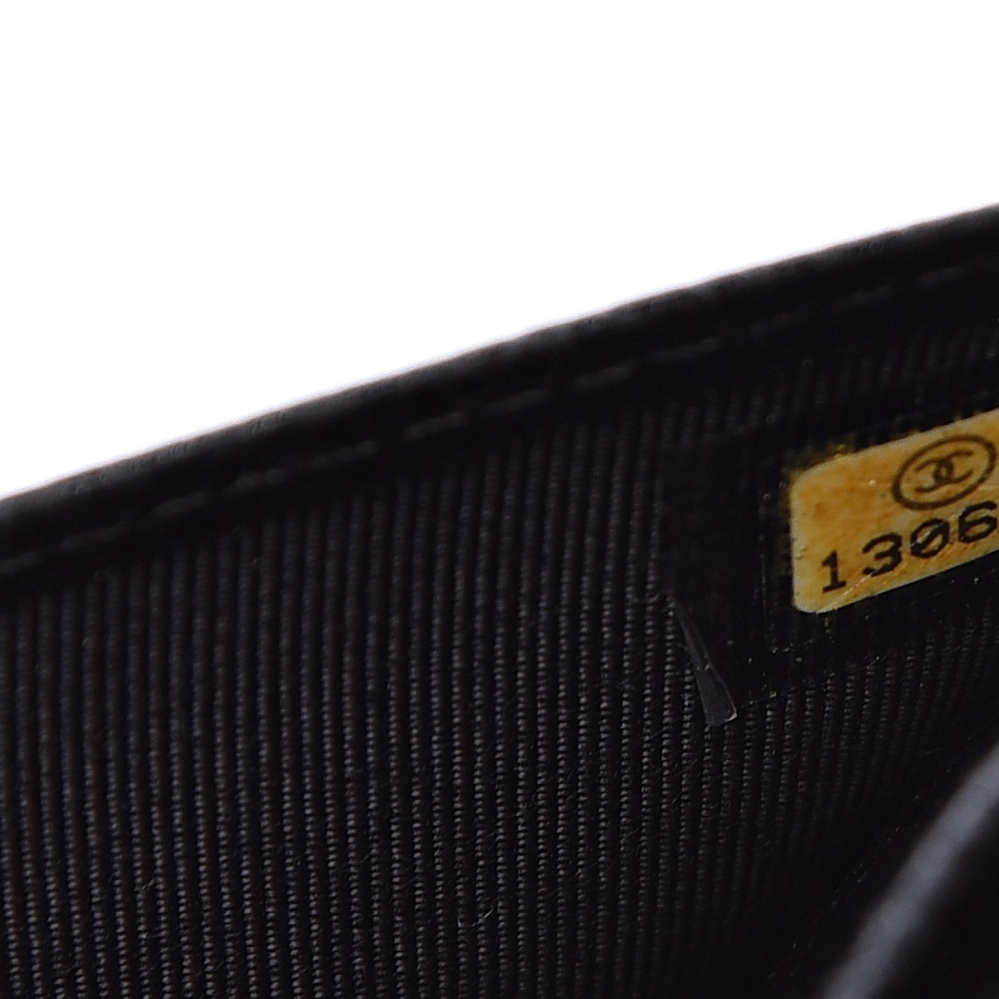 Caviar Quilted Medium Agenda Cover Black