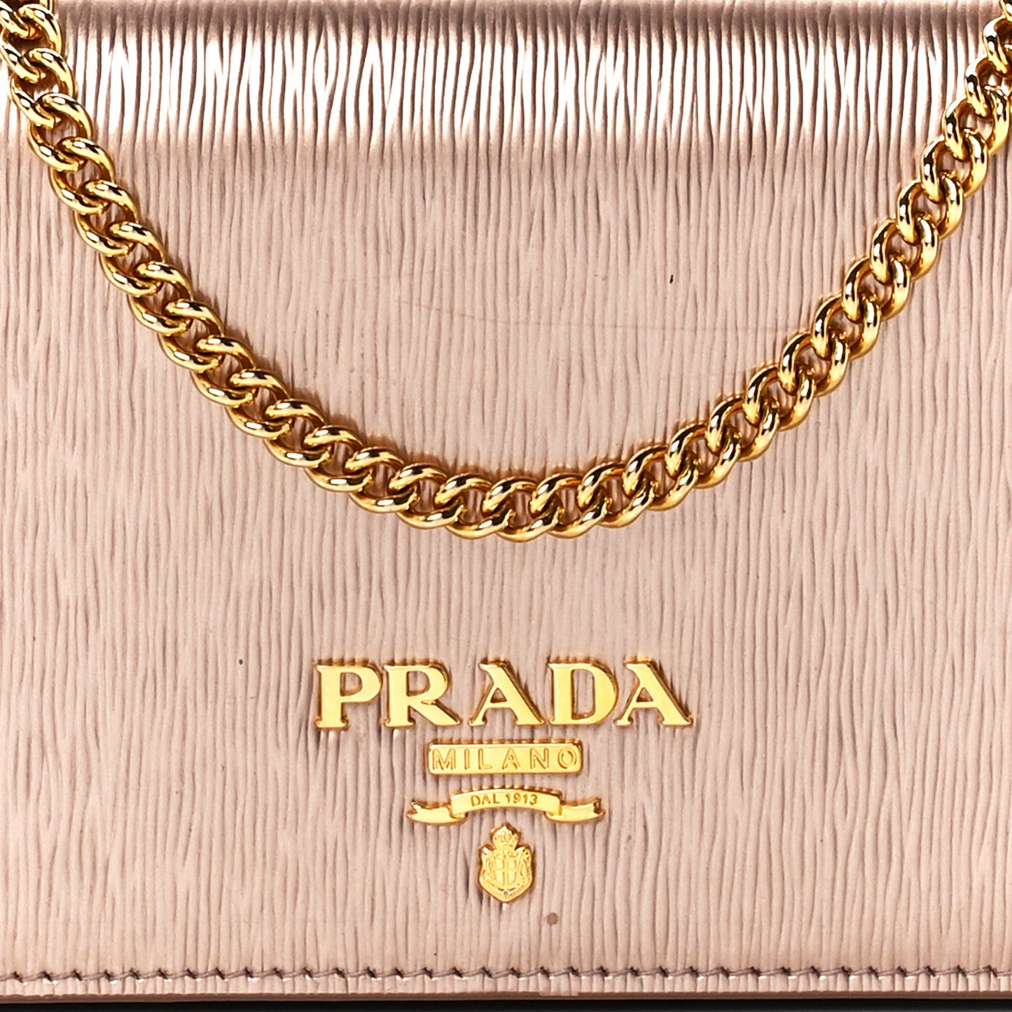 Metallic Vitello Move Oro Chain Wallet Cipria Mordore