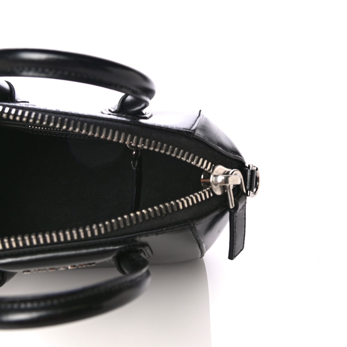 Shiny Lord Calfskin Mini Antigona Black