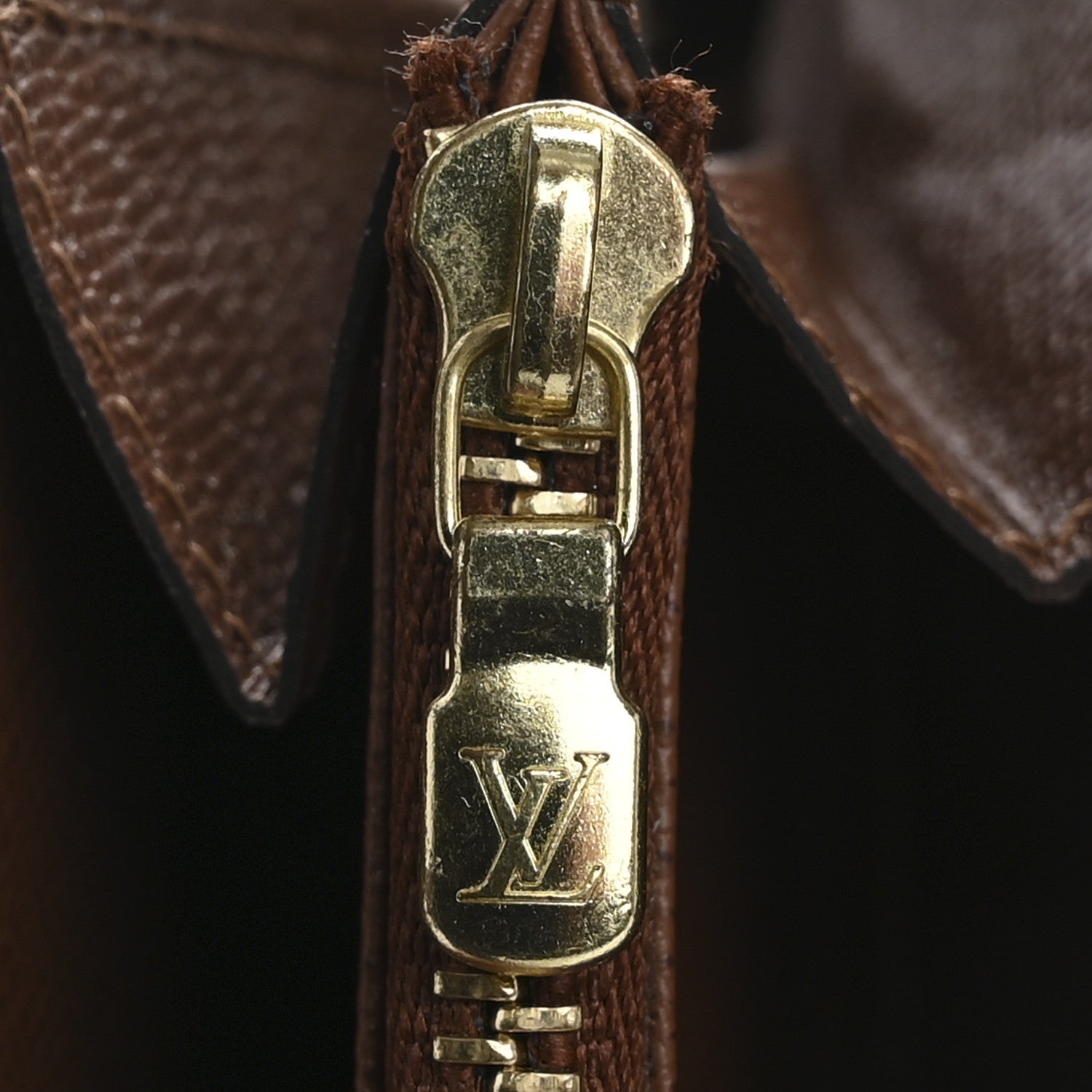 Louis Vuitton Monogram Zippy Wallet 8 of 16