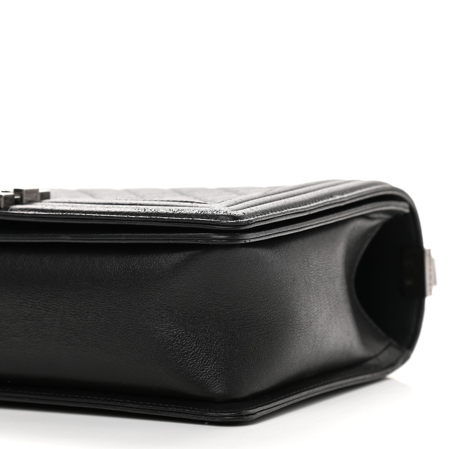 Metallic Calfskin Quilted New Medium Boy Flap Black