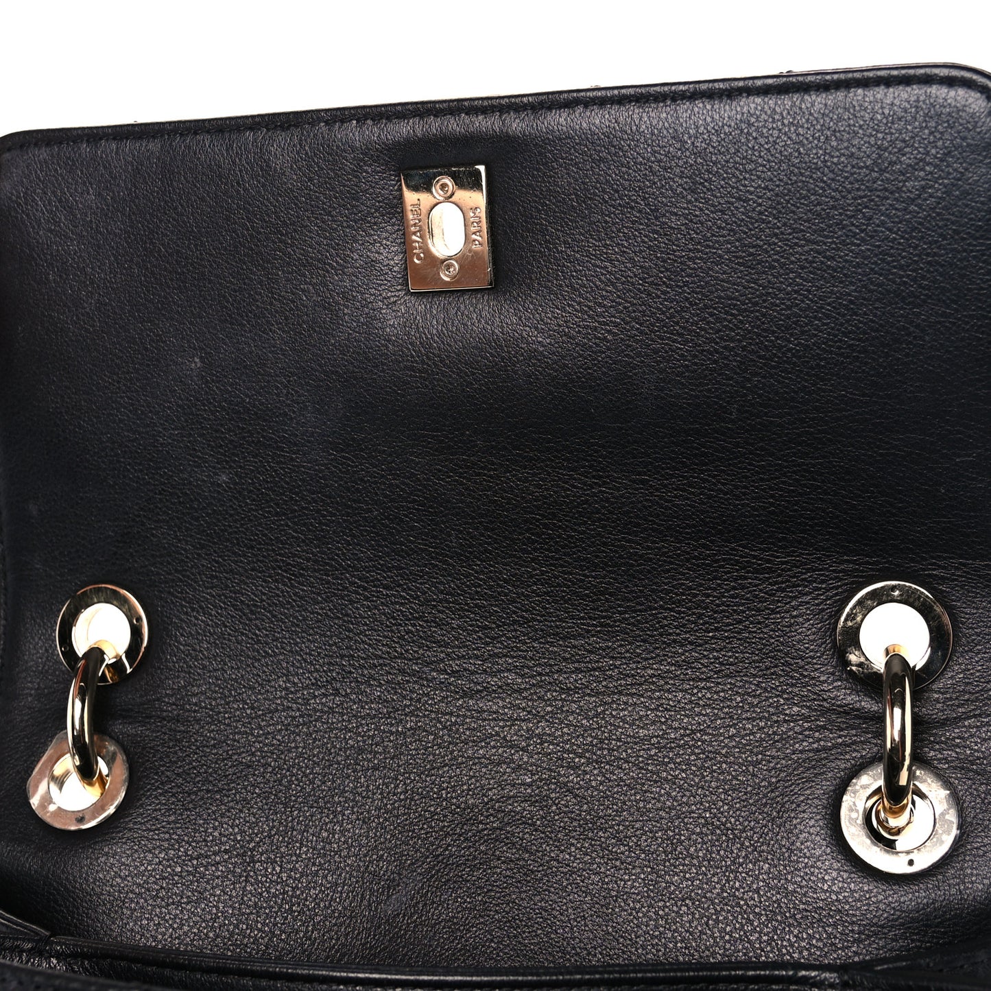 Grained Calfskin Small Chevron Chic Top Handle Flap Black