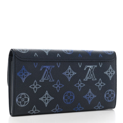 Louis Vuitton Mahina Flight Mode Iris Wallet Bleu Marine 3 of 6