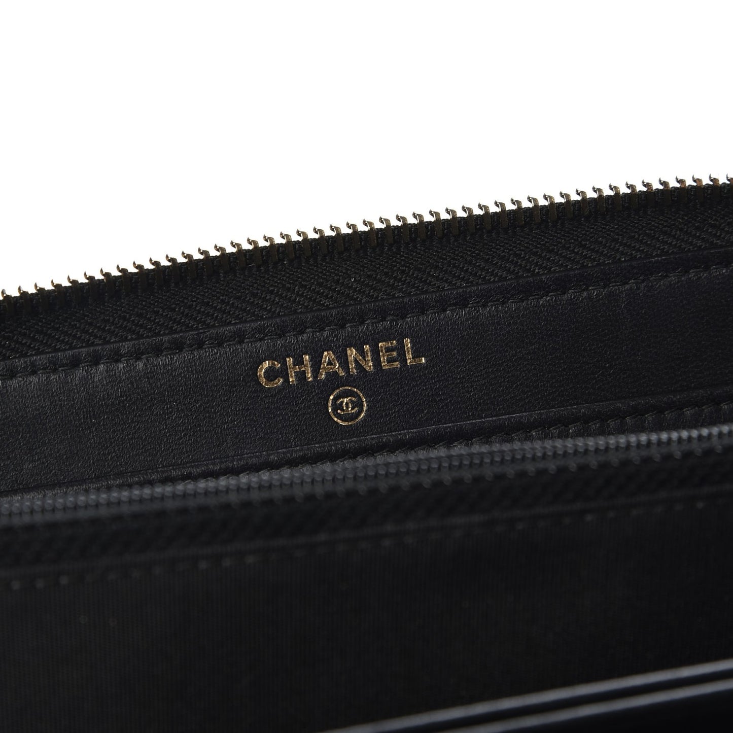 Lambskin Quilted Pearl Chain Wrist Wallet Black