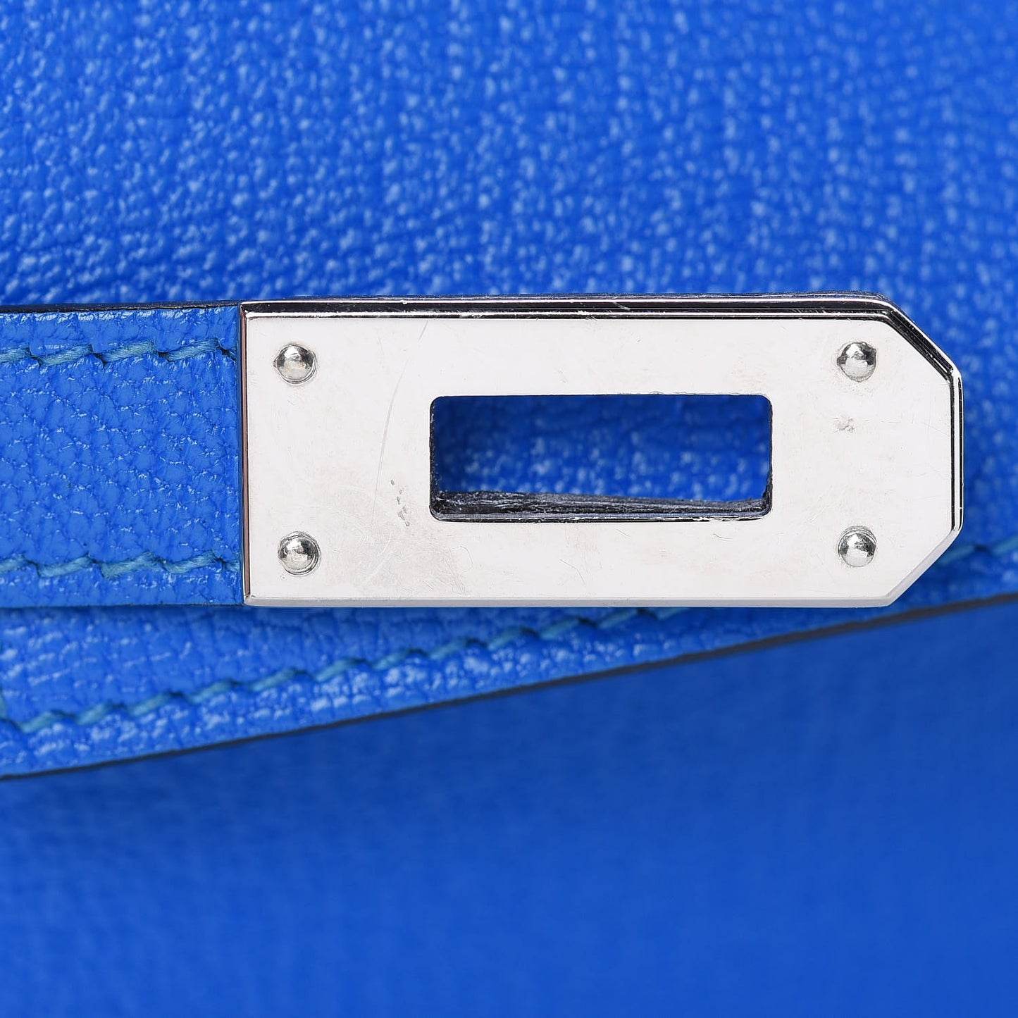 Chevre Mysore Medium Kelly Wallet Bleu Hydra