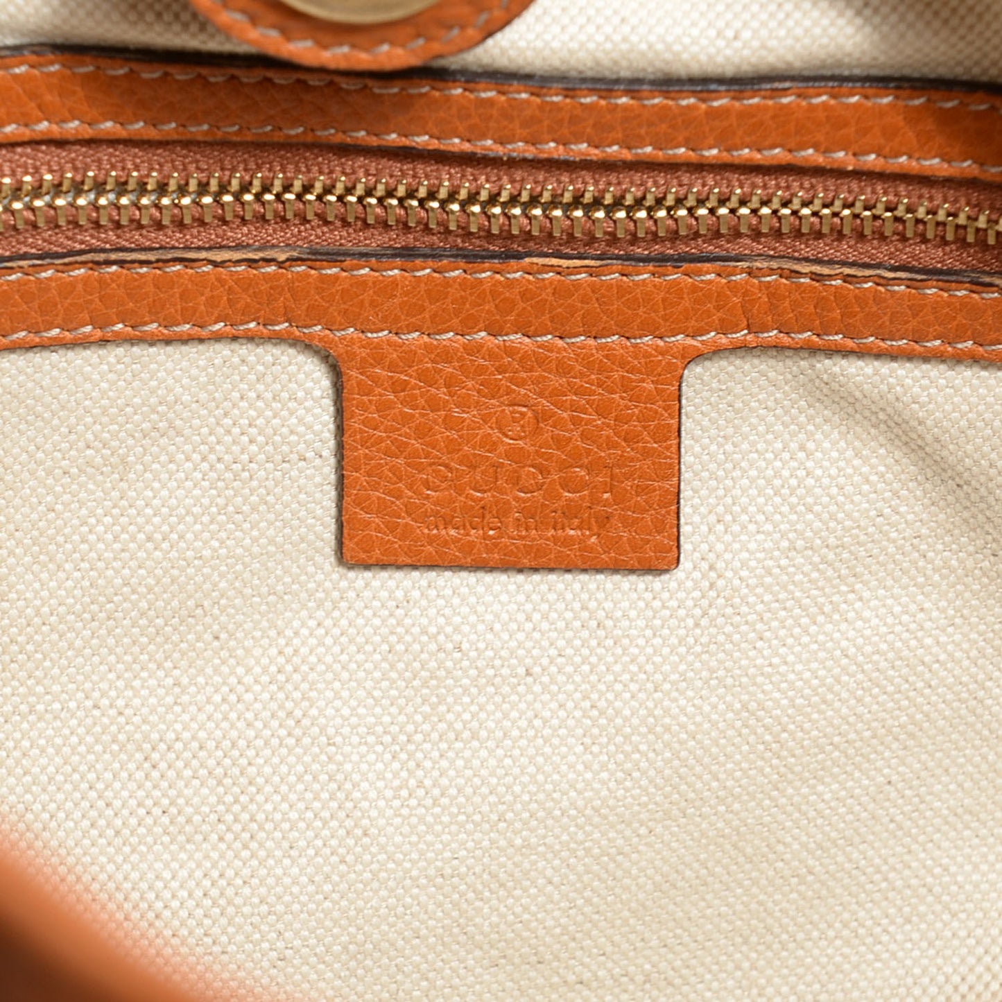 Pebbled Calfskin Medium Heritage Shoulder Bag Light Tobacco