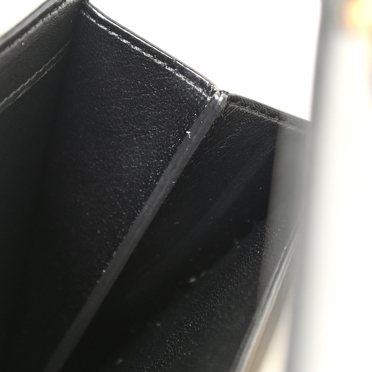 Smooth Shiny Calfskin Uptown Chain Wallet Black Crema Soft