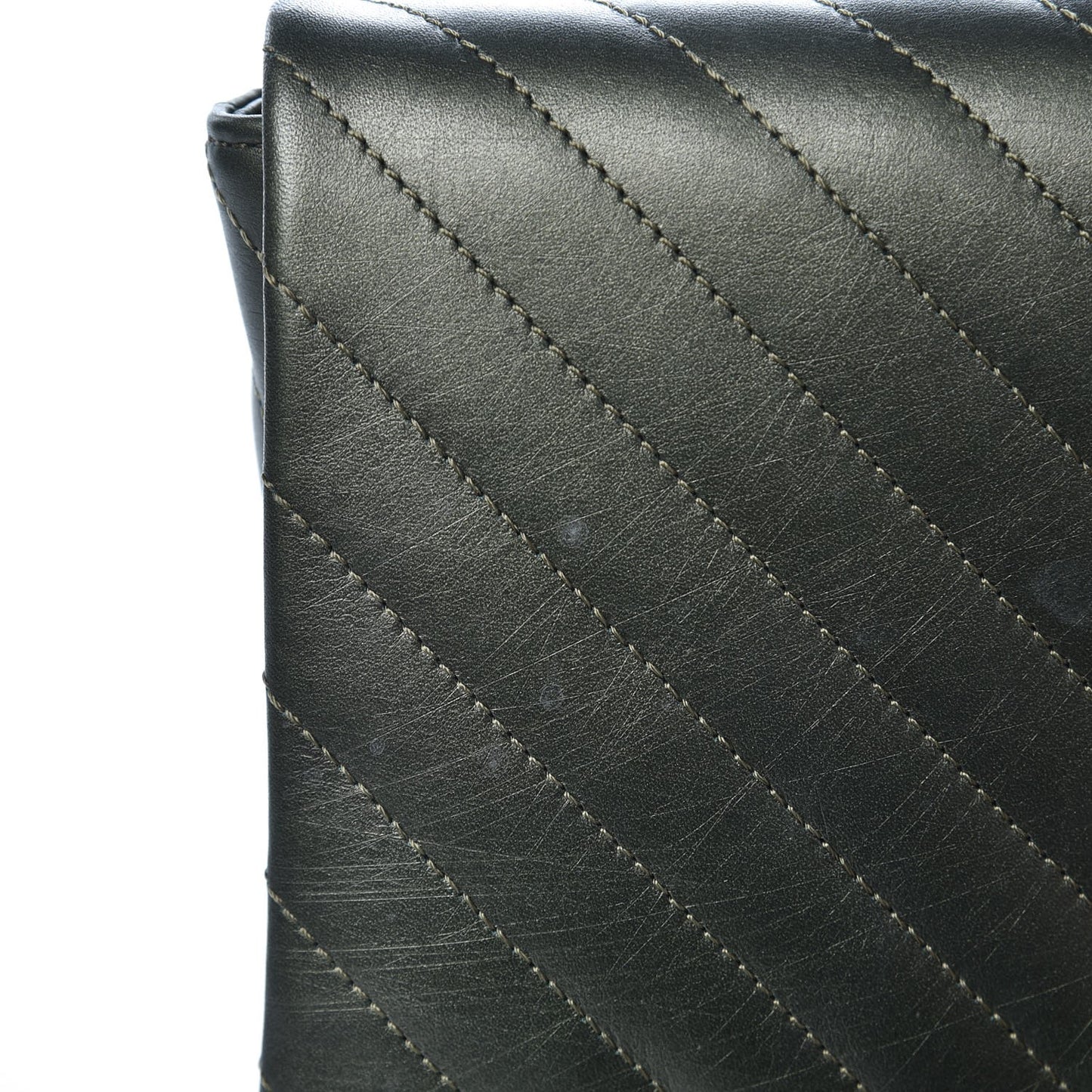 Aged Calfskin Chevron Quilted Reissue 2.55 Clutch Green