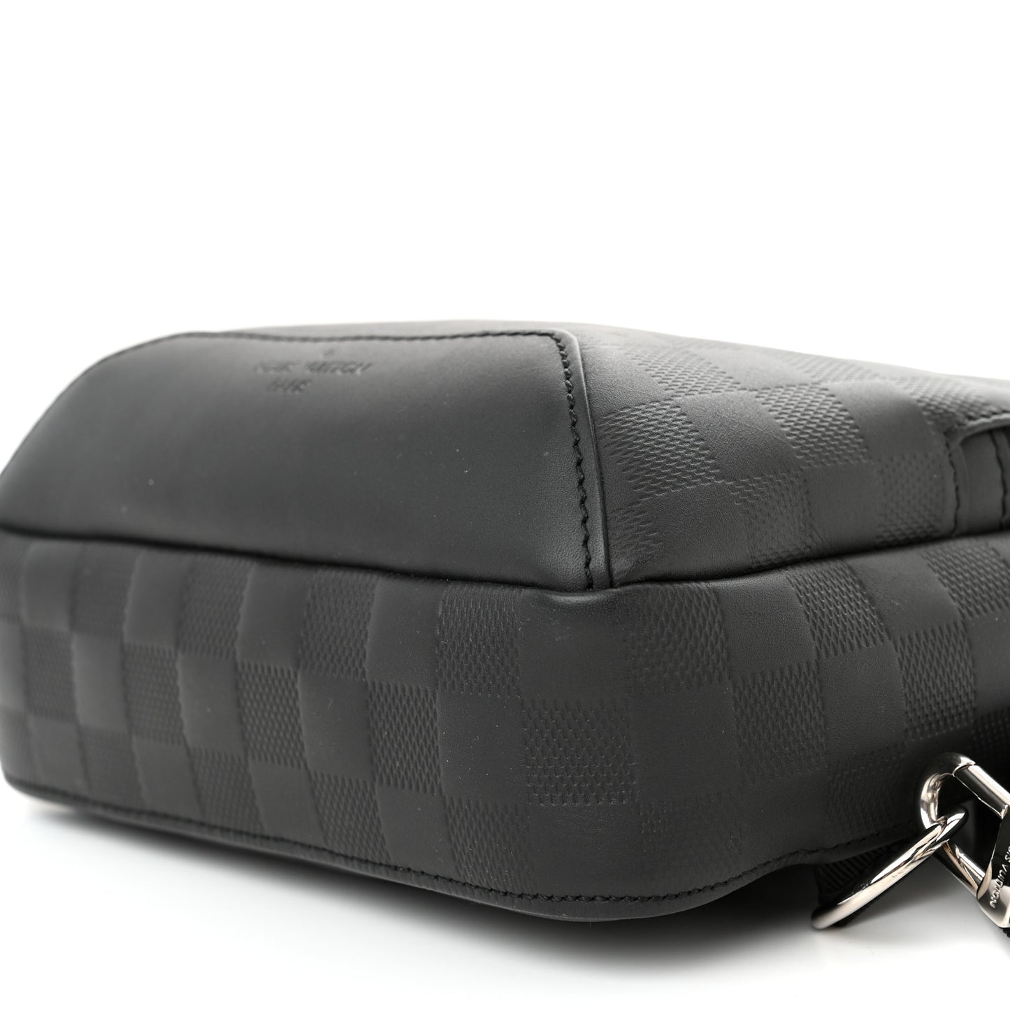 Damier Infini Avenue Sling Bag Onyx