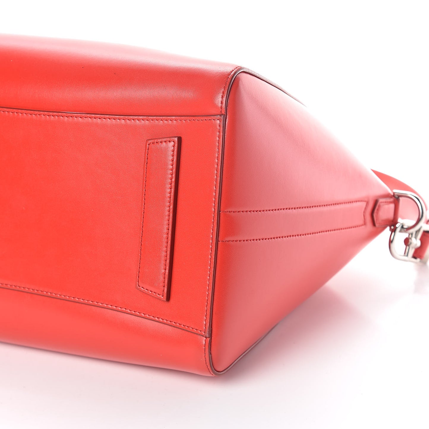 Shiny Lord Calfskin Medium Antigona Medium Red