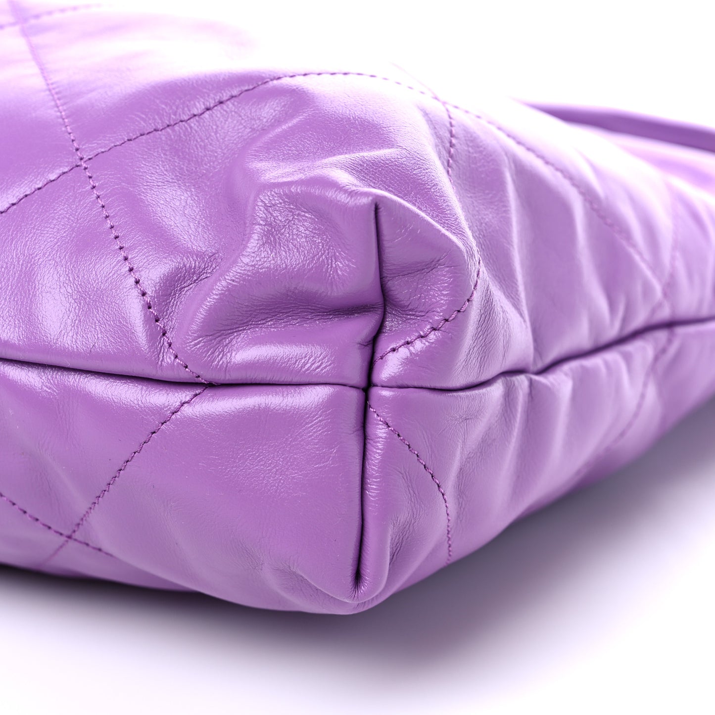 Shiny Calfskin Quilted Chanel 22 Purple