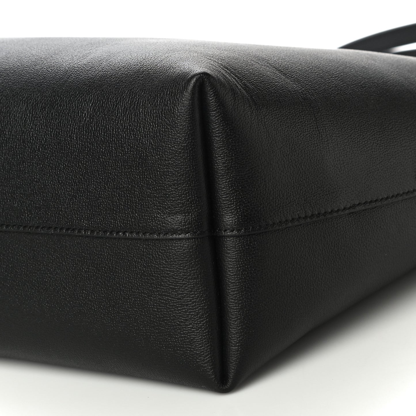 Calfskin Virtus Tote Black