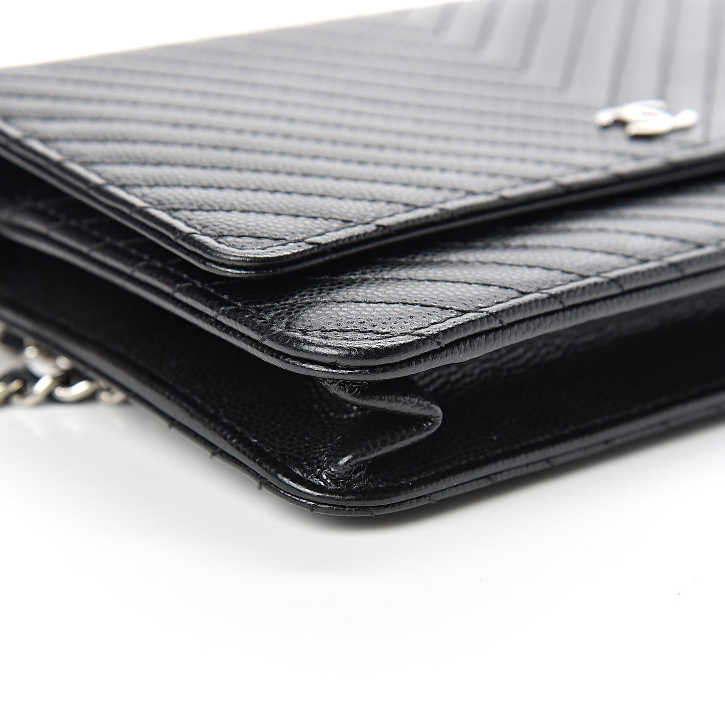 Caviar Chevron Quilted Wallet On Chain WOC Black