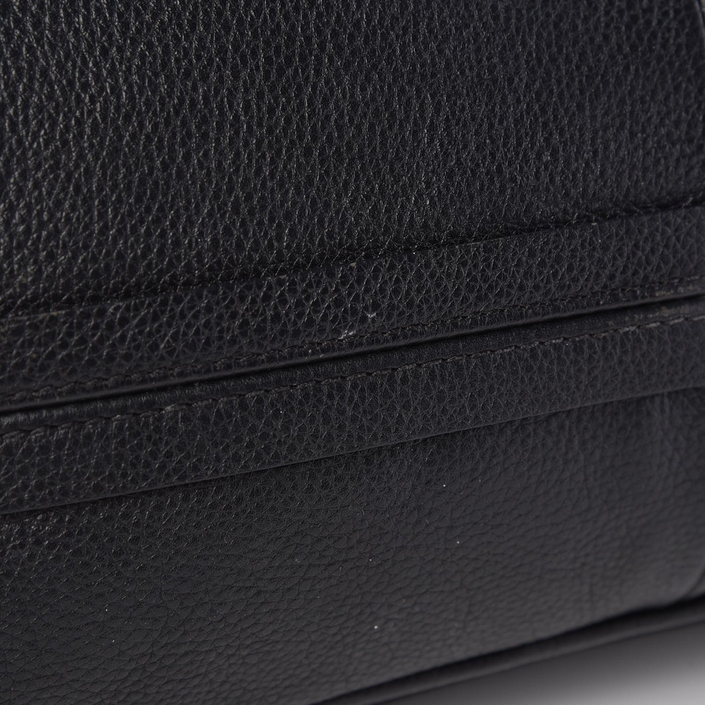 Calfskin Medium Paraty Black