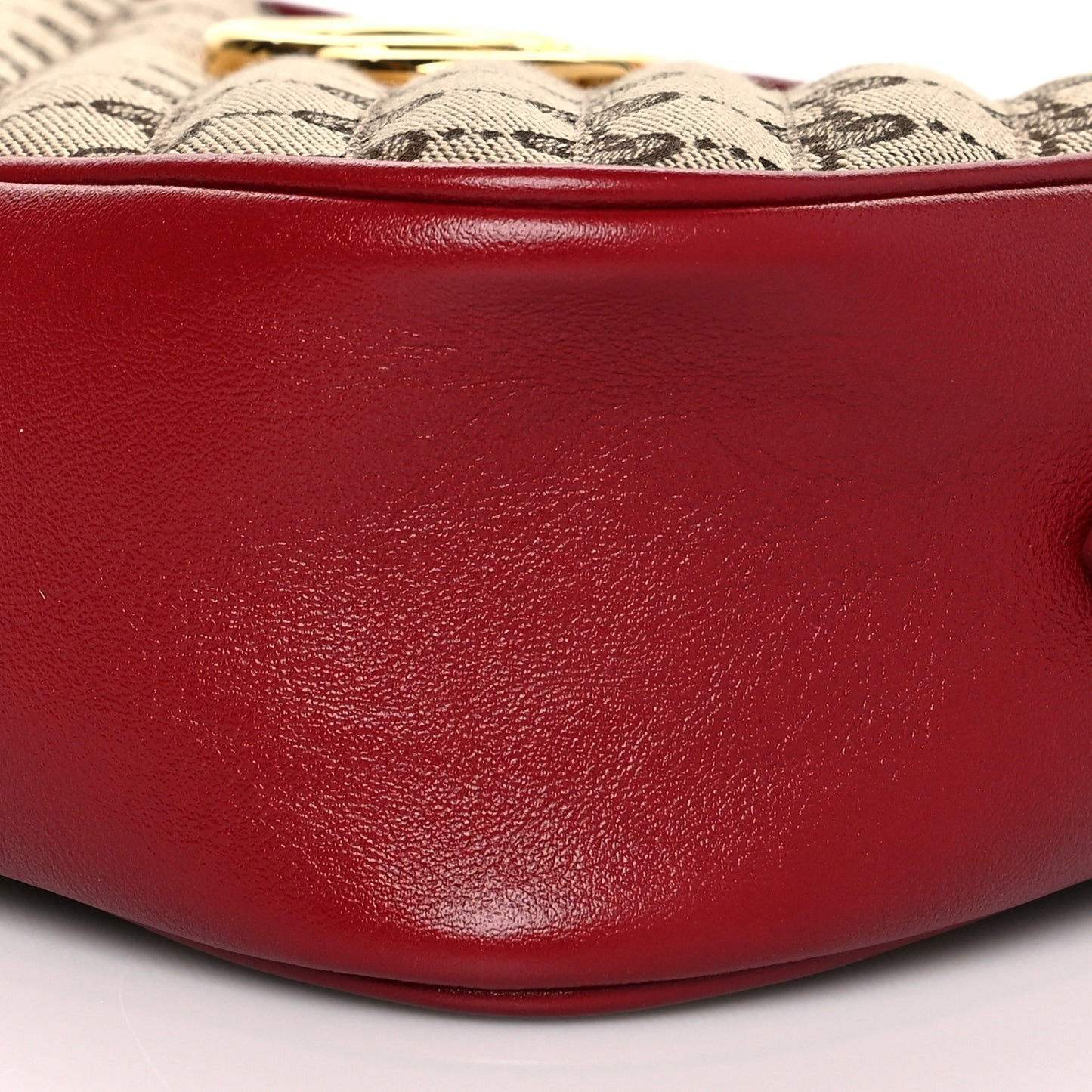 Monogram Azalea Calfskin Matelasse Diagonal Small GG Marmont Chain Shoulder Bag Beige Ebony New Cherry Red