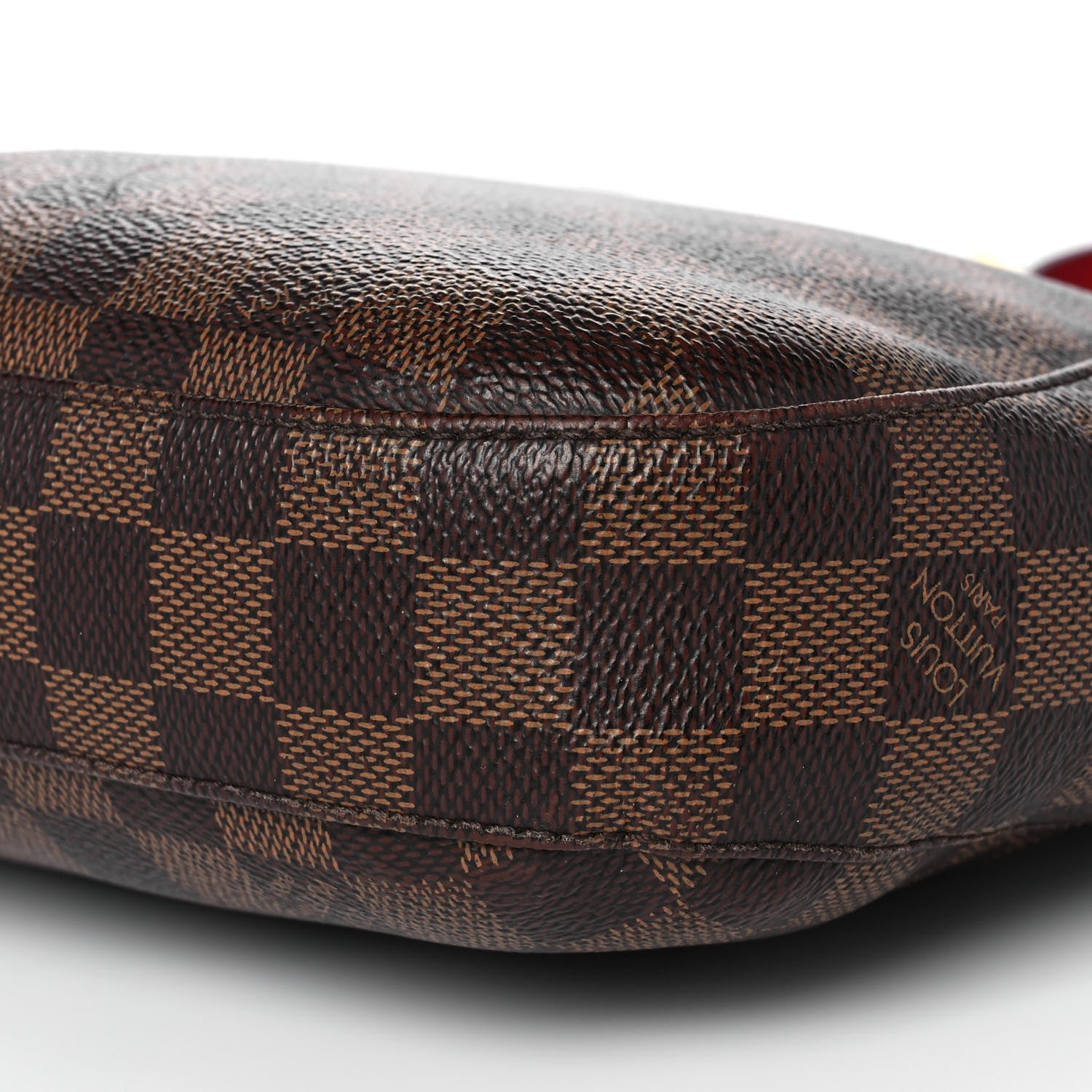 Louis Vuitton Damier Ebene South Bank Besace 9 of 9