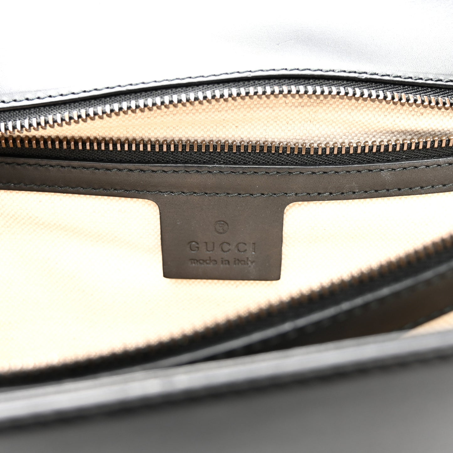 Calfskin Web Heart Medium GG Marmont Chain Handle Bag Black