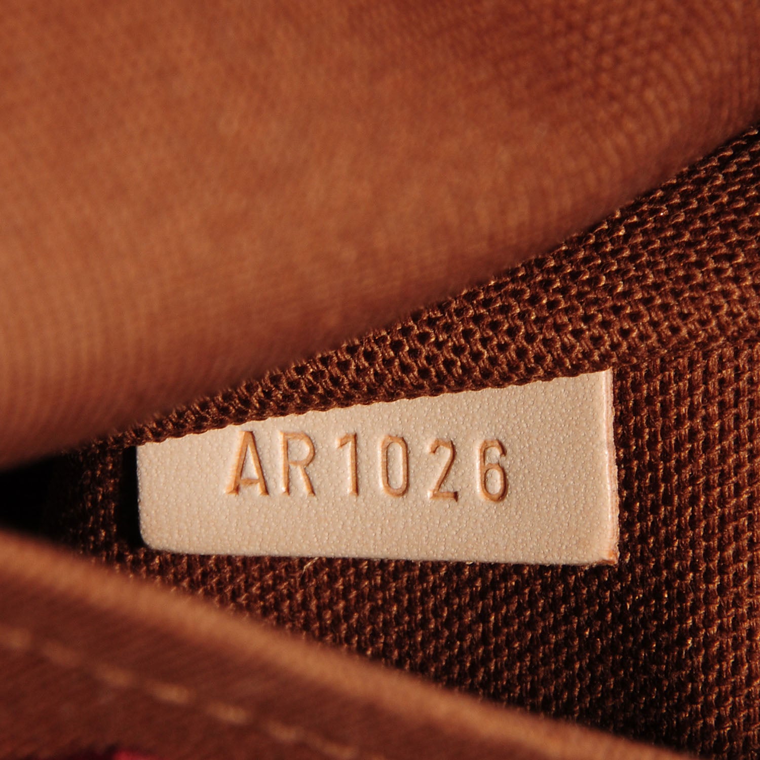 Louis Vuitton Monogram Riveting 7 of 7