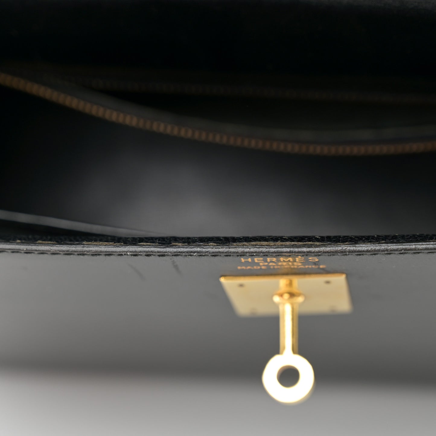 Box Kelly Sellier 32 Black