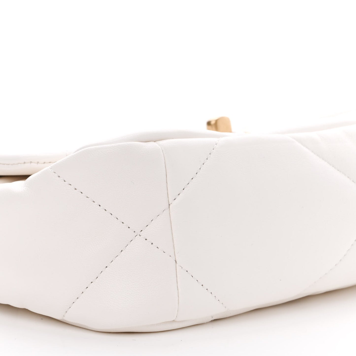 Lambskin Quilted Medium Chanel 19 Flap White