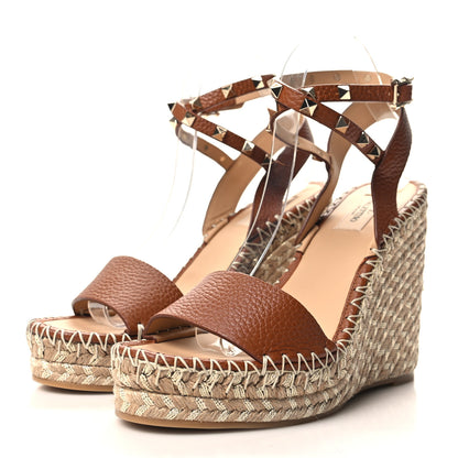 Valentino Garavani Grained Calfskin Rockstud Ankle Strap Espadrille Wedge Sandals 39 Cuoio Natural 3 of 7