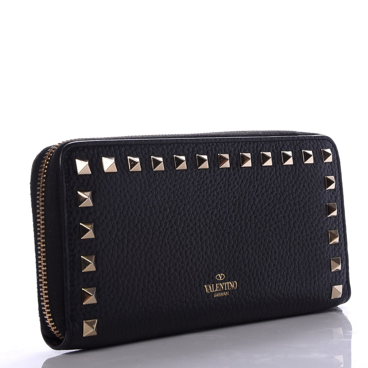 Pebbled Calfskin Rockstud Zip Around Wallet Black