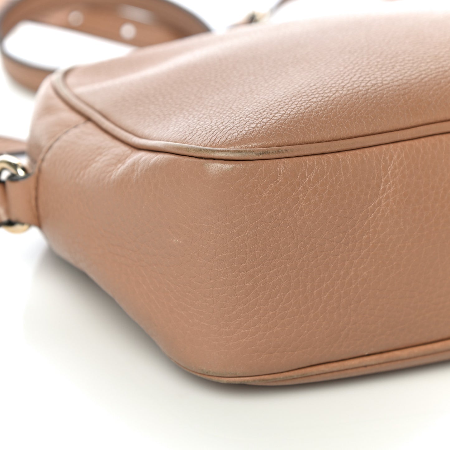 Pebbled Calfskin Small Soho Disco Bag Camelia