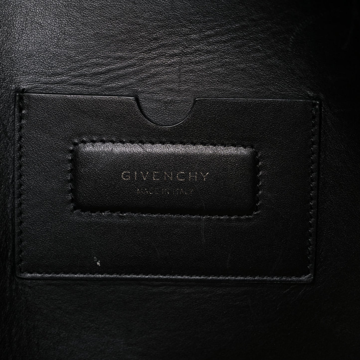 Smooth Calfskin Large Soft Antigona Black