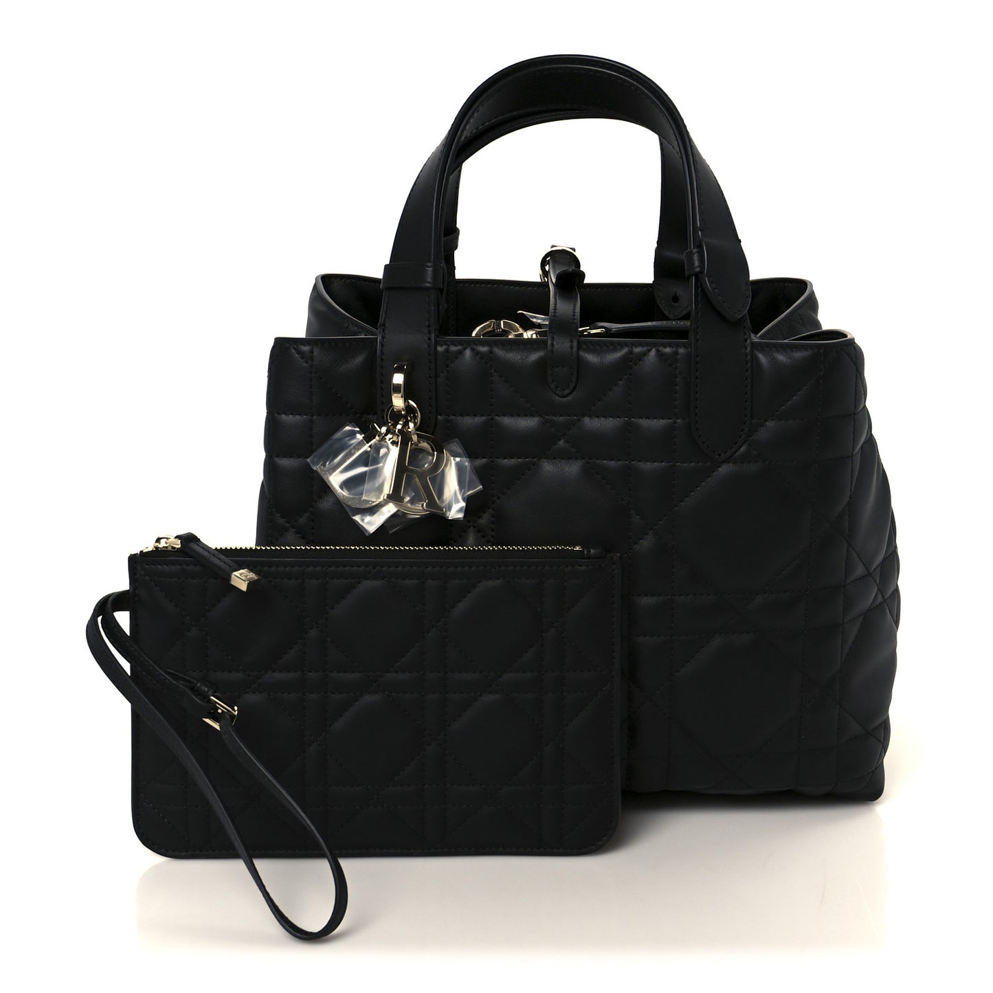 Calfskin Macrocannage Medium Toujours Black