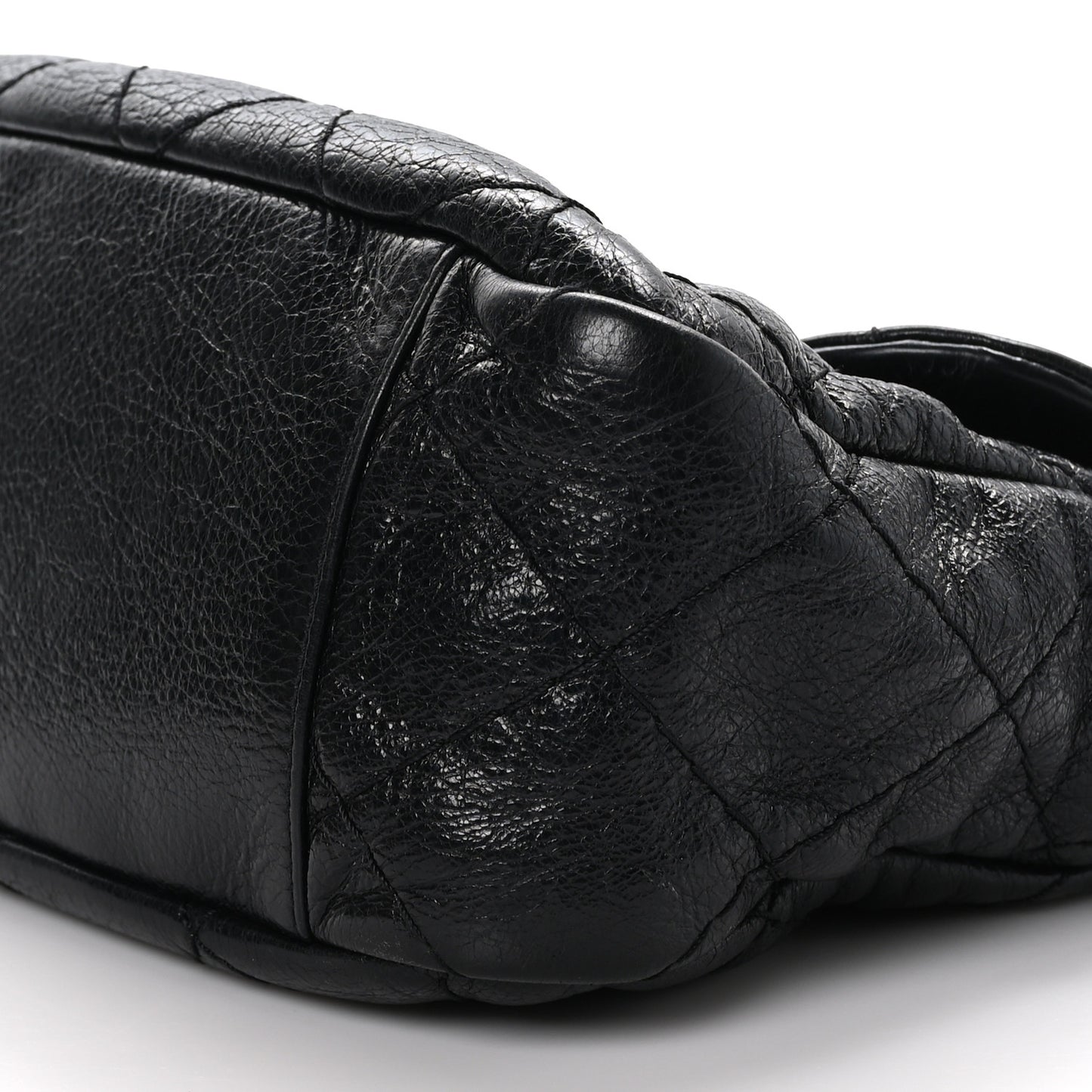 Glazed Calfskin Stitched On The Road Flap Black