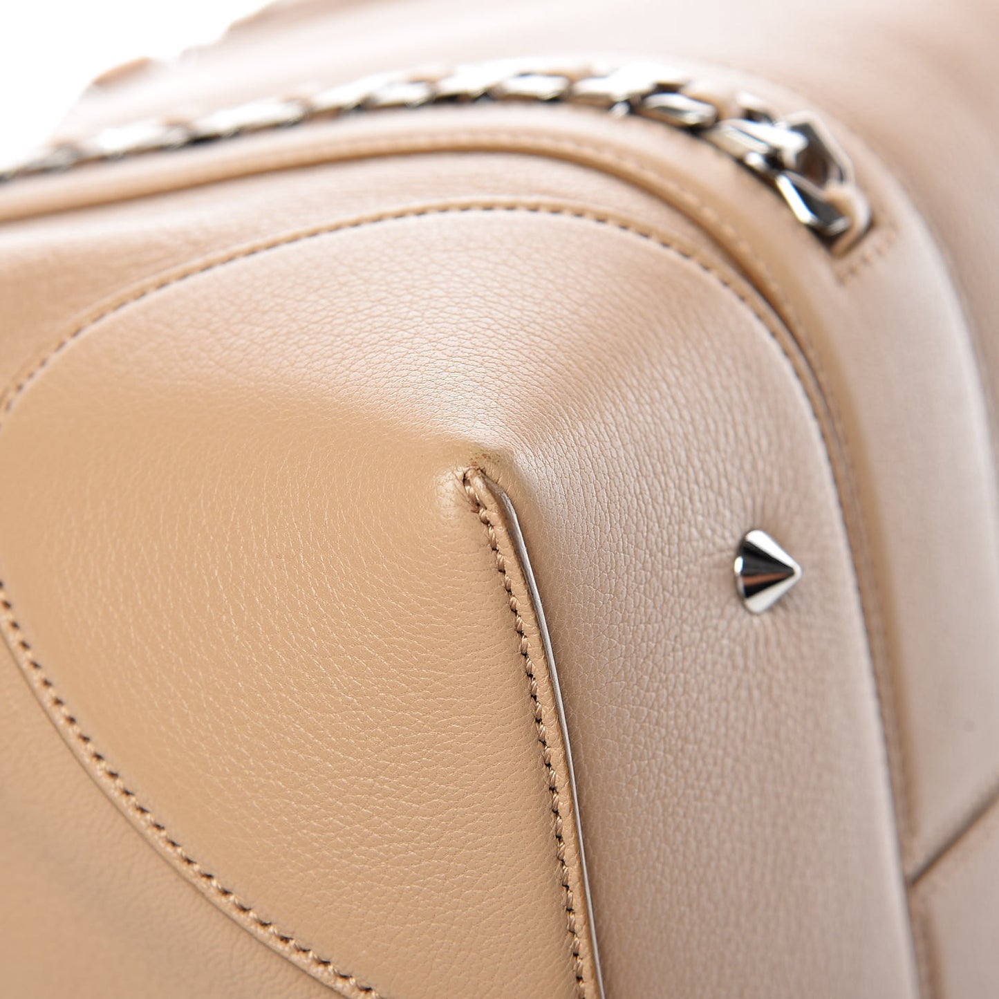 Sugar Goatskin Medium Chain Animation Lucrezia Beige