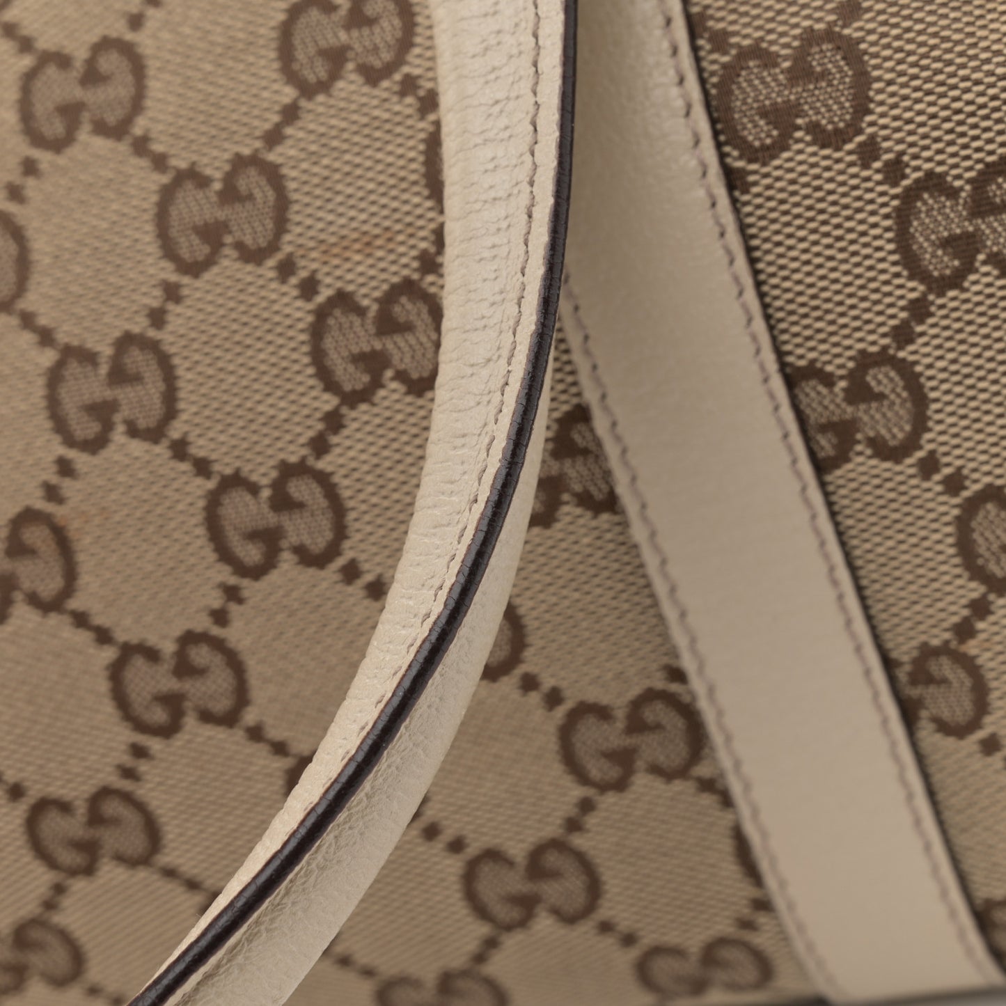 Monogram Small Abbey Boston Off White