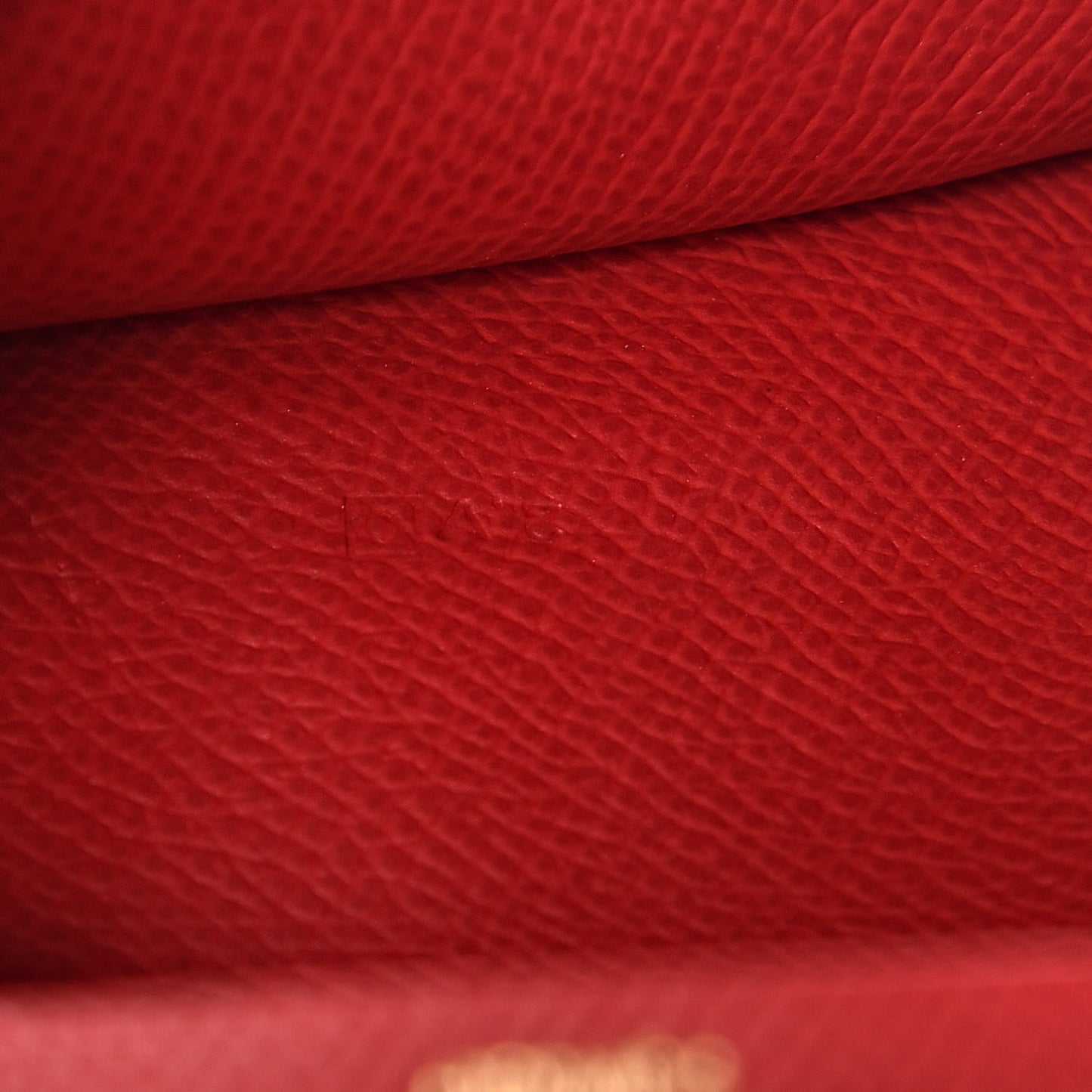 Epsom Bearn Gusset Wallet Rouge Casaque