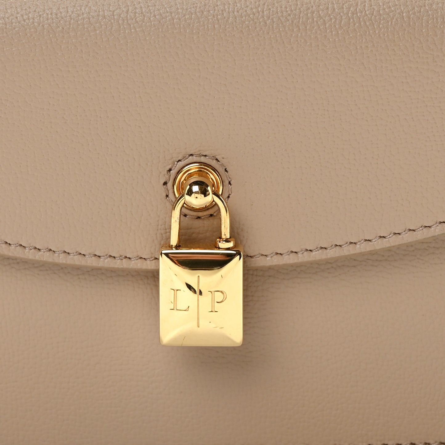 Grained Calfskin Extra Pochette Light Mastic Sun Gold